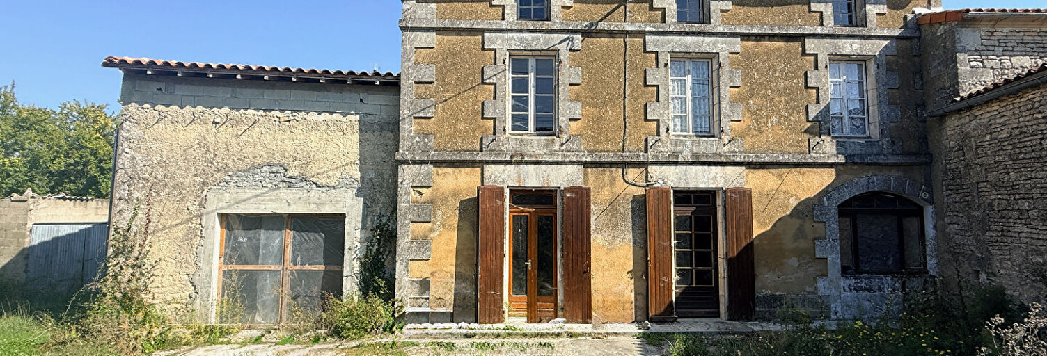 Maison 5 Pièces 150 m² à vendre à Saint-Genis-d'Hiersac (16570)