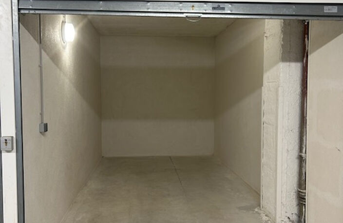 GARAGE  SAINTE ANNE 13008 — photo 2