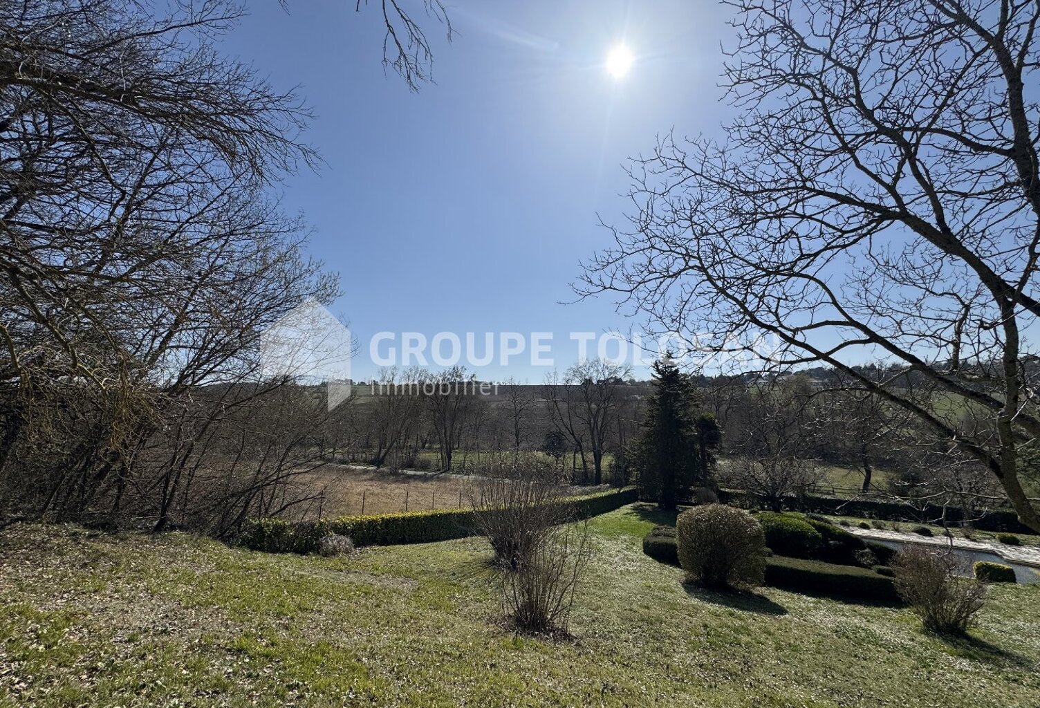 Terrain — photo 1