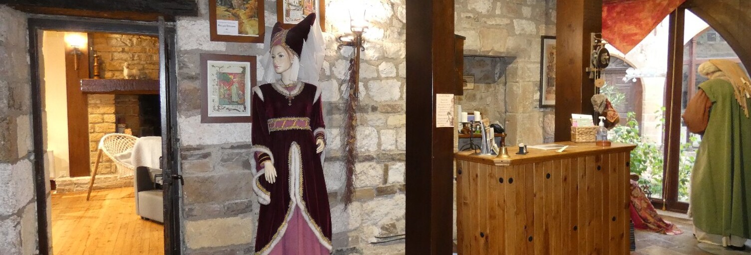 Maison 13 Pièces 560 m² à vendre à Cordes-sur-Ciel (81170)