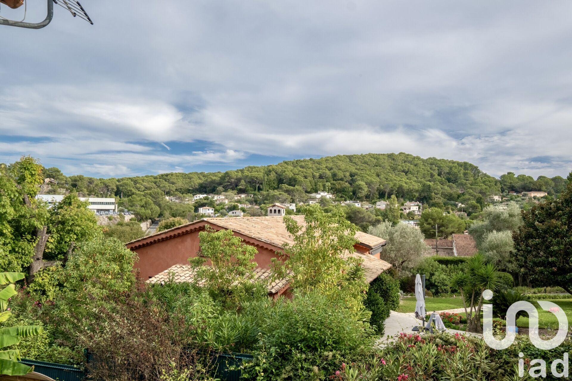 Vente Maison/villa 7 pièces - Photo 2