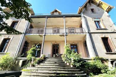 Maison 9 pièces 299900 €