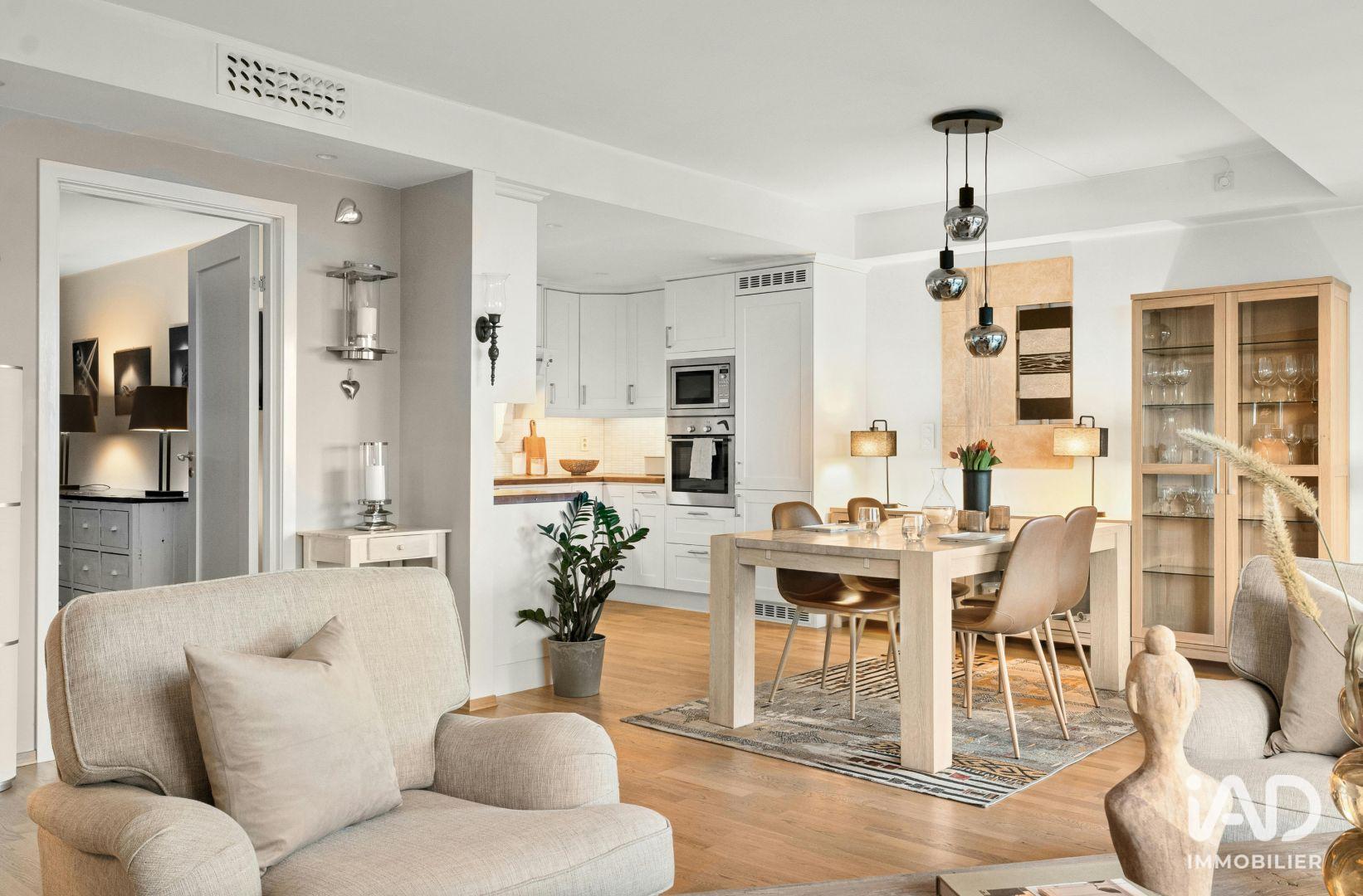 Issy-les-Moulineaux - 141m² - 5p. - 4ch.