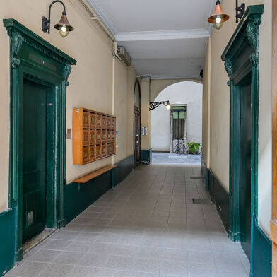 Appartement 4 pièces 1960 €