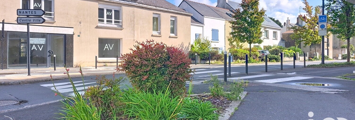 Immeuble  212 m² à vendre à Sautron (44880)