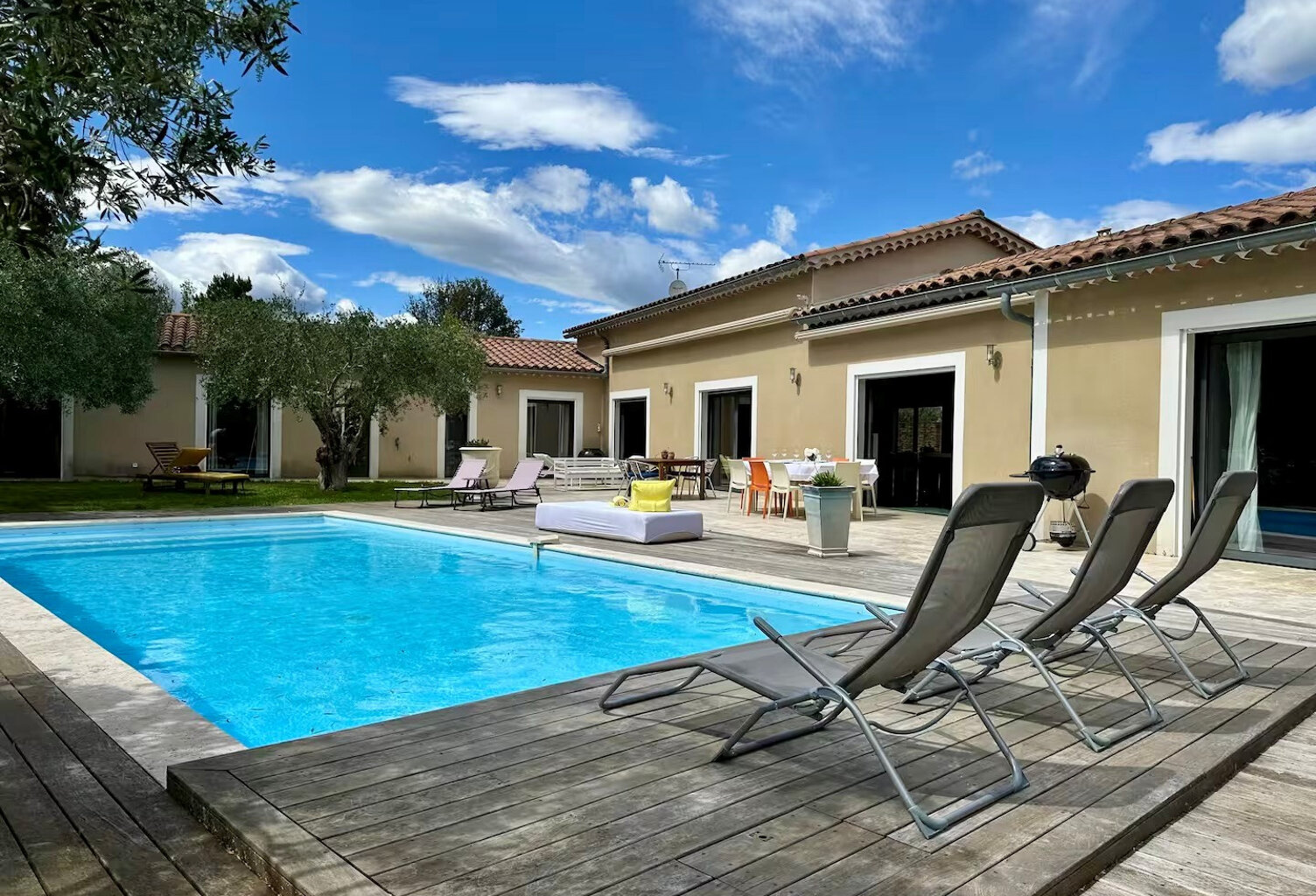 Villa meublée de 243 m2 - 7 pièces — photo 1