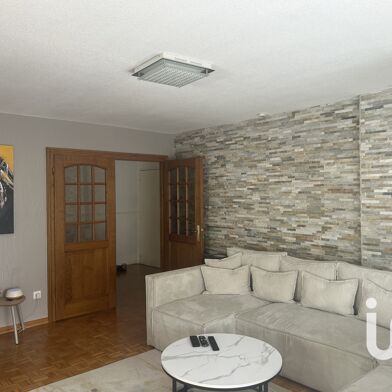 Appartement 4 pièces 142000 €