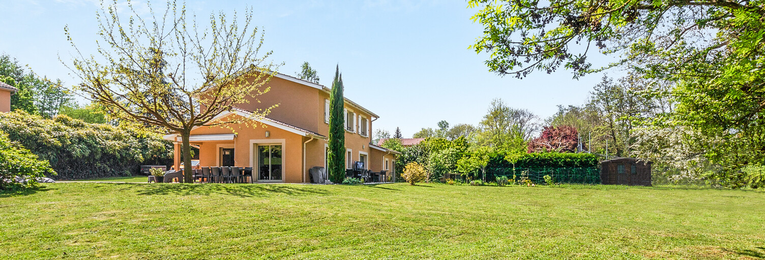 Maison 6 Pièces 145 m² à vendre à Porte des Pierres Dorées (69400)