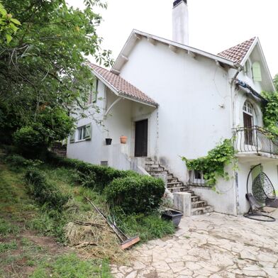 Maison 10 pièces 230000 €