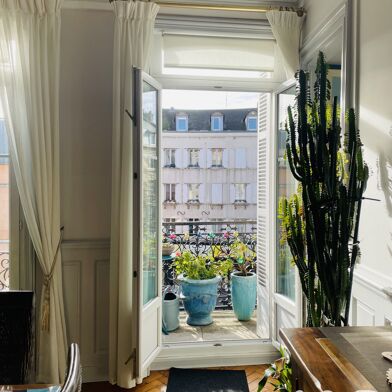 Appartement 4 pièces 363000 €