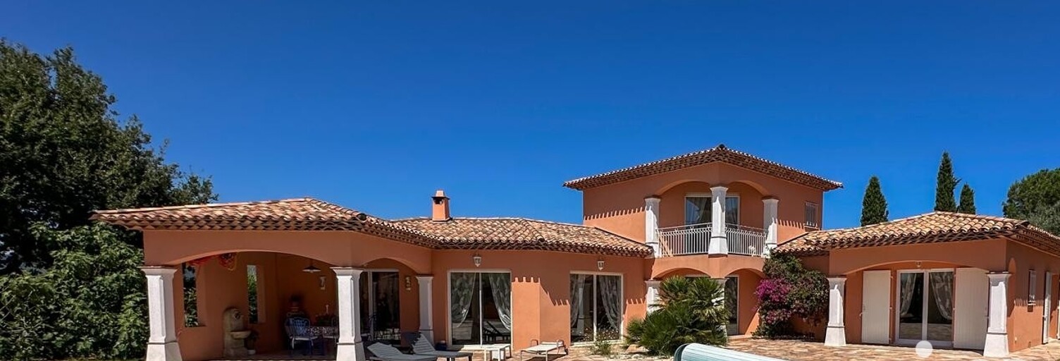 Maison 5 Pièces 203 m² à vendre à Roquebrune-sur-Argens (83520)