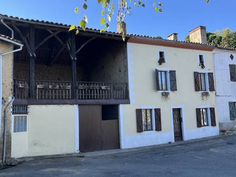 Maison de bourg de 5 pièces principales — photo 1