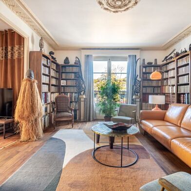 Appartement 6 pièces 254880 €