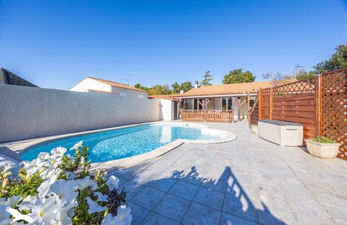 Vente maison 5 pièces 102 m² Montroy (17220) — photo 3