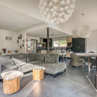 Maison 6 pièces 337920 €