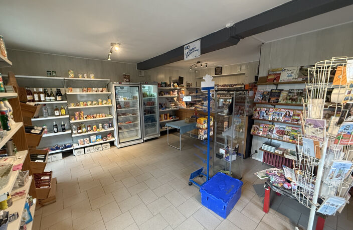 IMMEUBLE AVEC COMMERCE ET LOGEMENT — photo 3