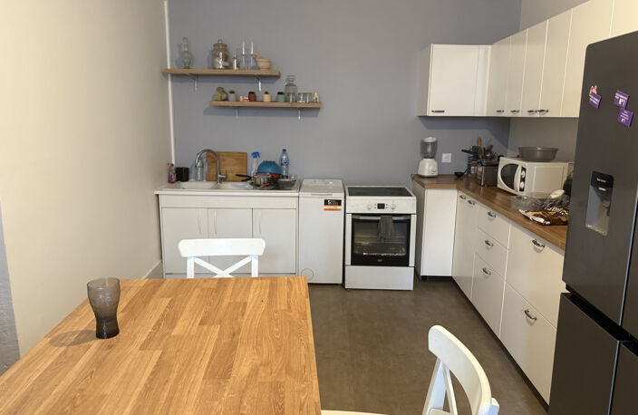 IMMEUBLE AVEC COMMERCE ET LOGEMENT — photo 4