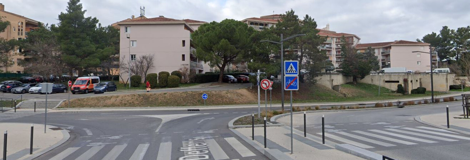 Garage  87 m² à vendre à Aix-en-Provence (13290)