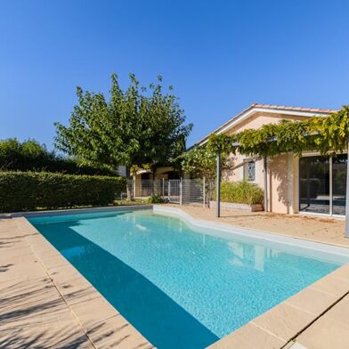 Maison 6 pièces 442260 €