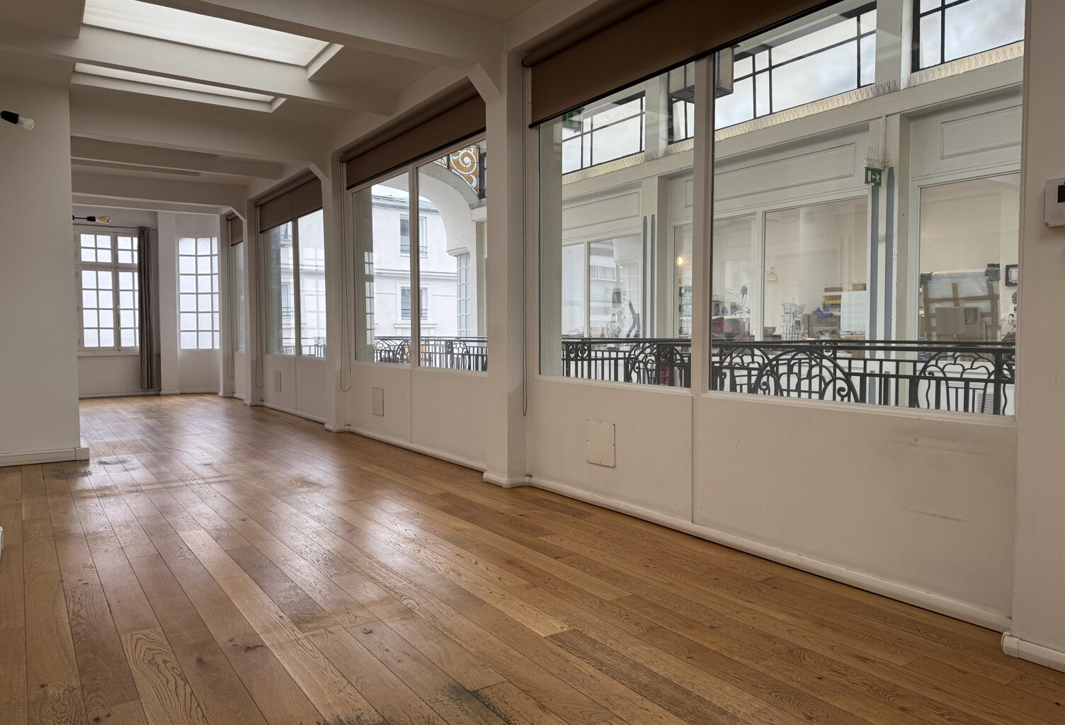 LOCAL COMMERCIAL - PARIS 10E ARR — photo 1