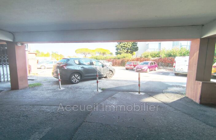 Murs commerciaux tous commerces d''environ 19 m².<BR>Idéal stocka — photo 2