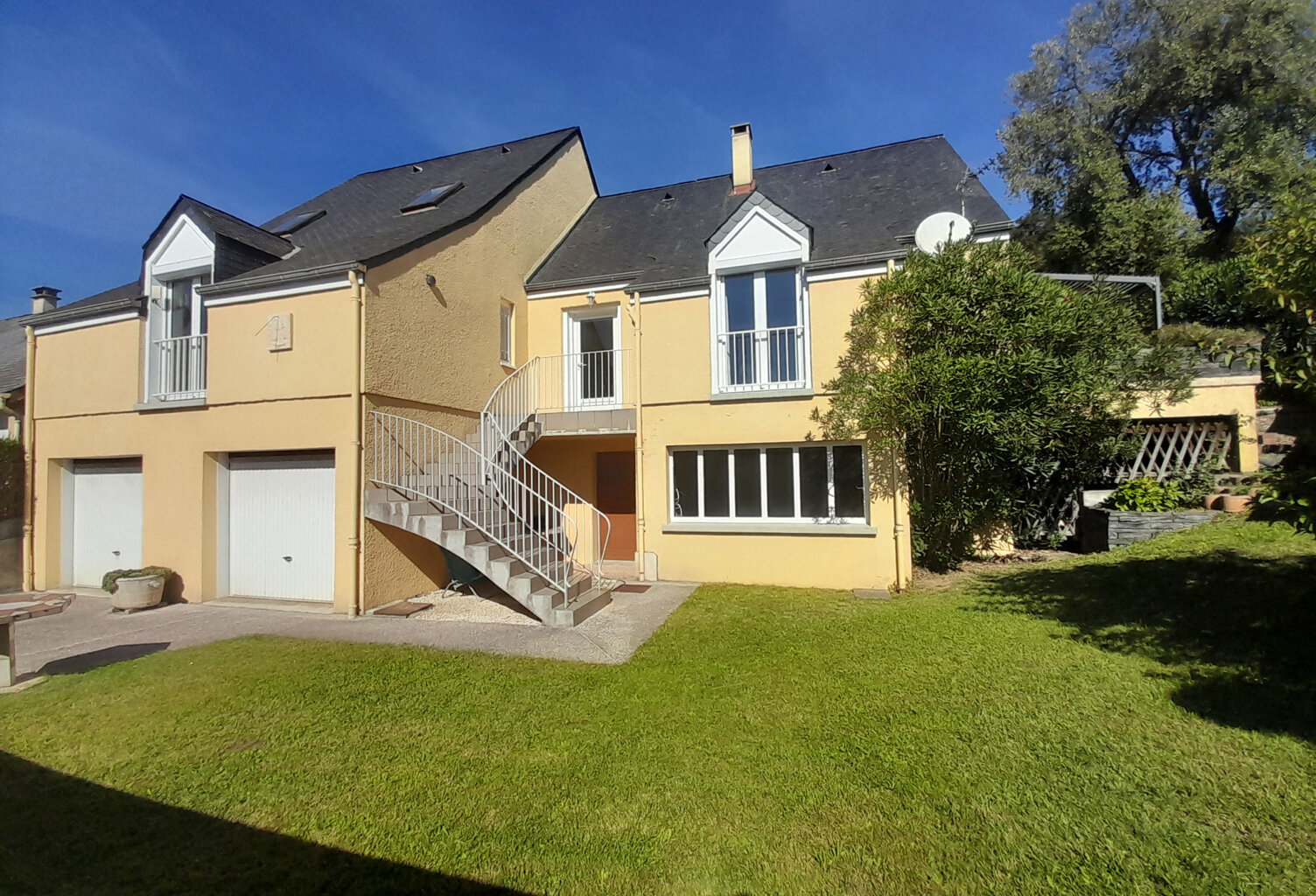 Maison de 180 m2 avec garage de 135 m2 — photo 1