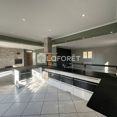 Maison 9 pièces 299000 €