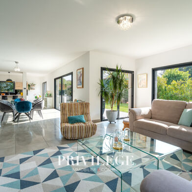 Maison 6 pièces 930000 €