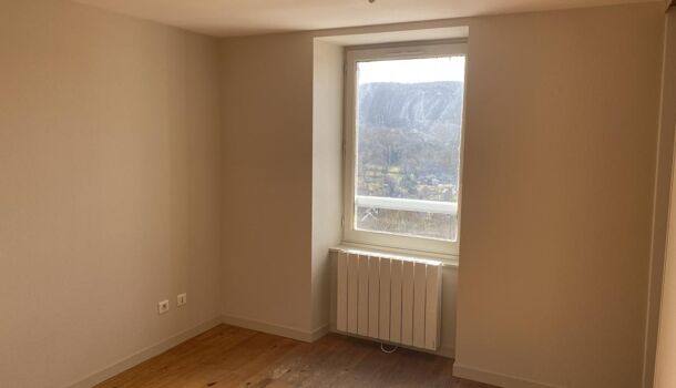 Villa / Maison 4 pièces  à louer Salles-la-Source 12330