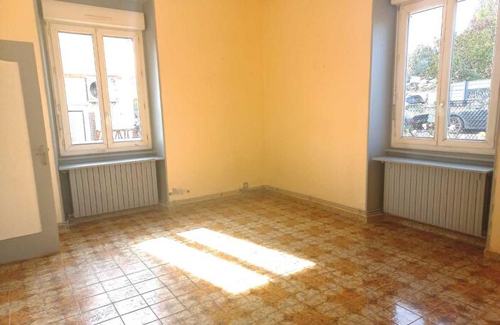MAISON MITOYENNE 3 PIÈCES – 89 M² AVEC JARDIN DE 436 M² À MONTCEAU LES MINES — photo 2