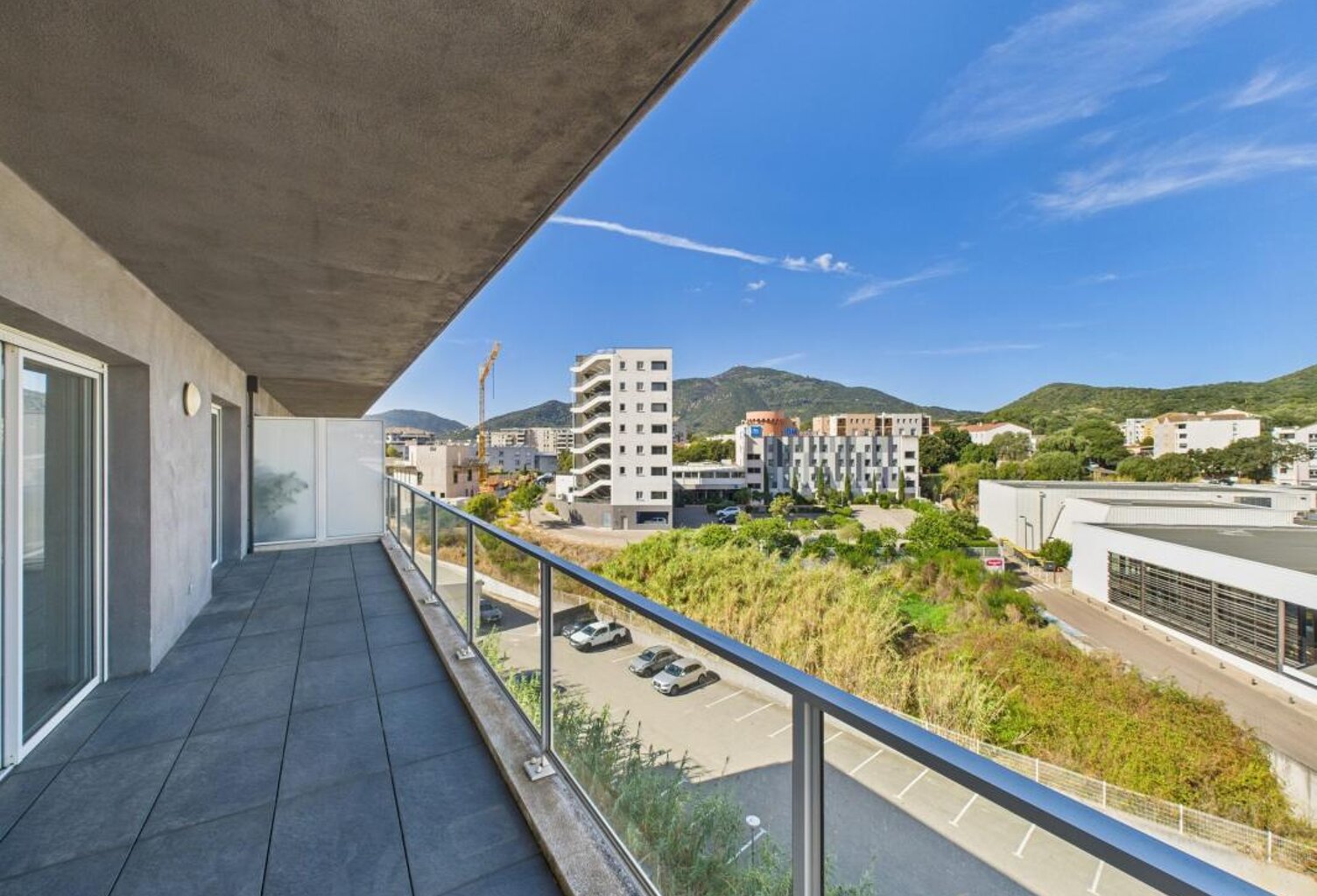 F3 A VENDRE AVEC GRANDE TERRASSE LA PALMERAIE — photo 1
