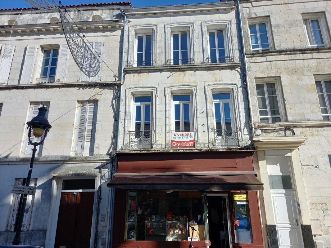 Immeuble 4 pièces  à vendre Rochefort 17300