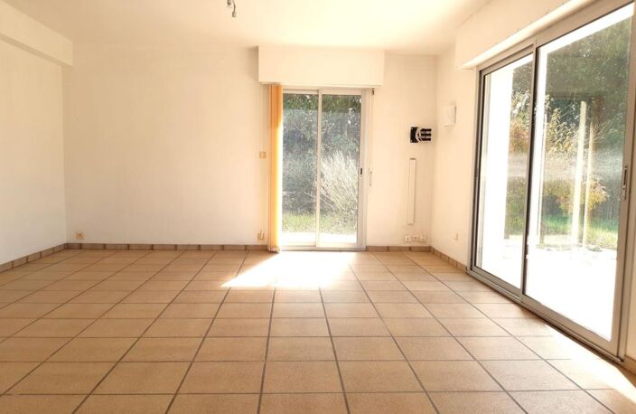 Maison de plain-pied sur grand terrain — photo 3