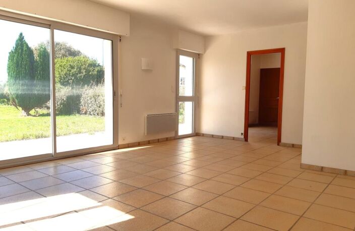 Maison de plain-pied sur grand terrain — photo 4