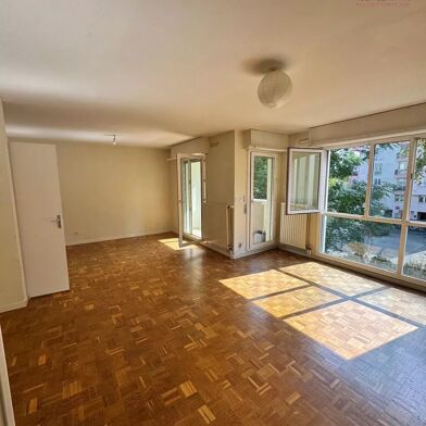 Appartement 3 pièces 983 €