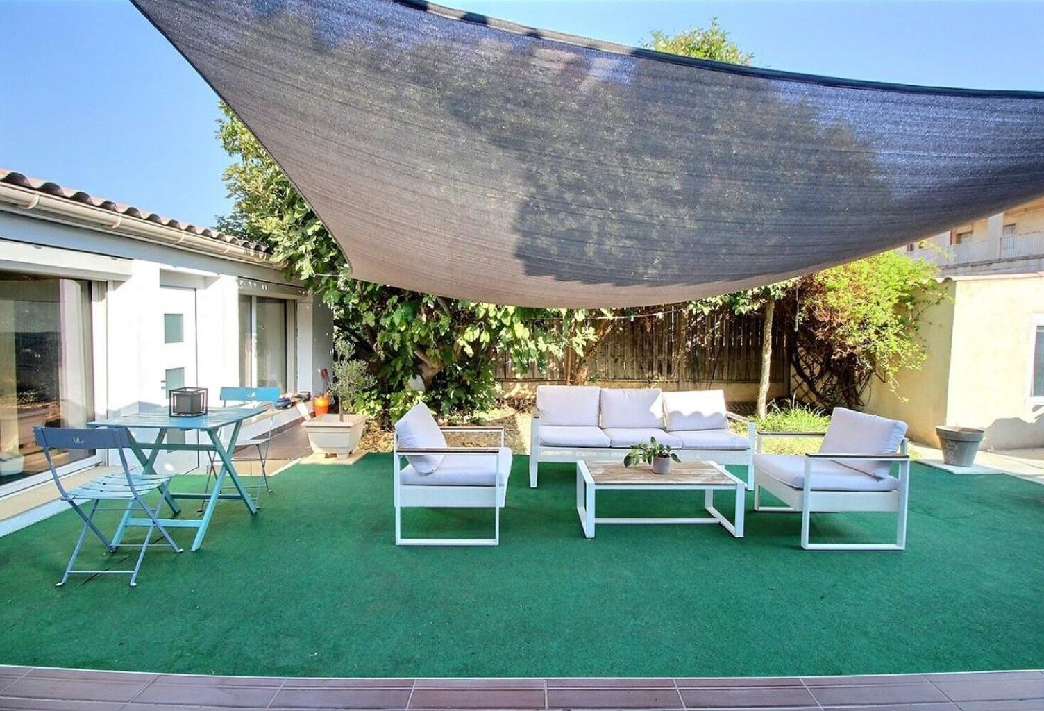 Villa 180 m², 3 chambres, piscine, terrasse, dépendance, La Millière Marseille 11ème — photo 1