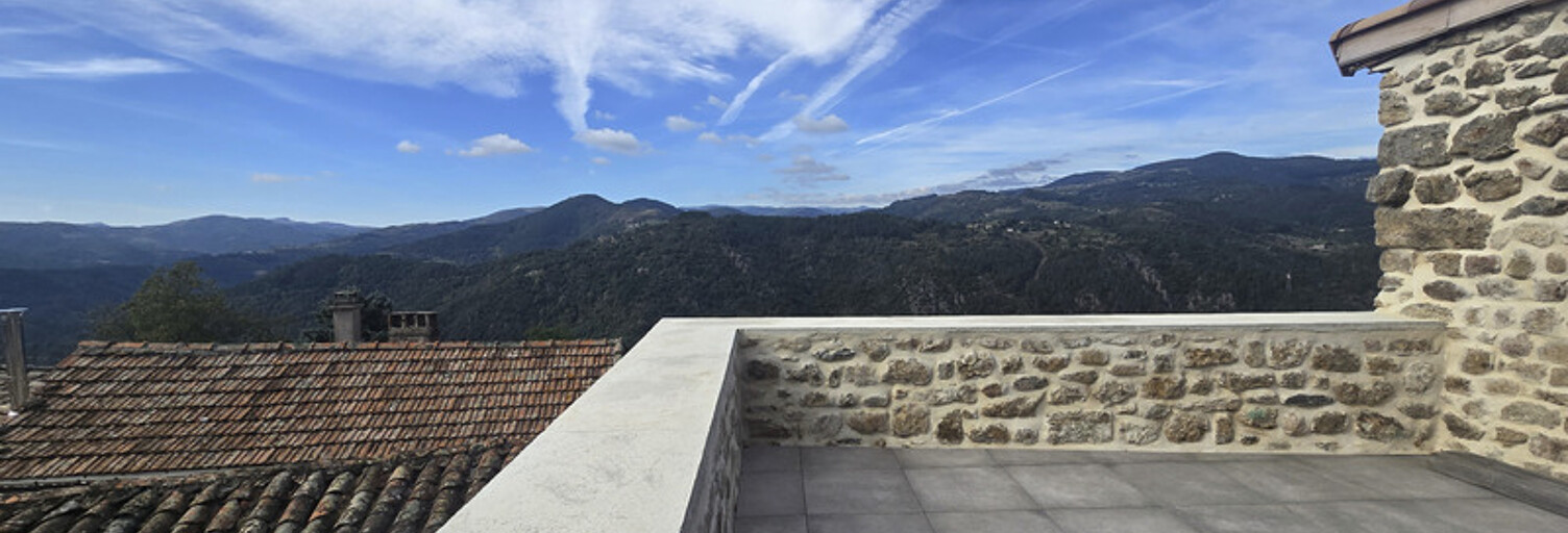 Maison 6 Pièces 167 m² à vendre à Saint-Maurice-en-Chalencon (07190)