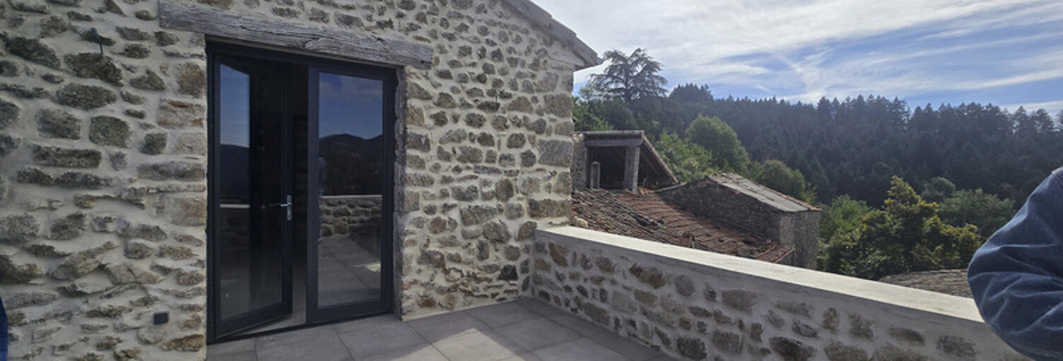 Maison 6 Pièces 167 m² à vendre à Saint-Maurice-en-Chalencon (07190)