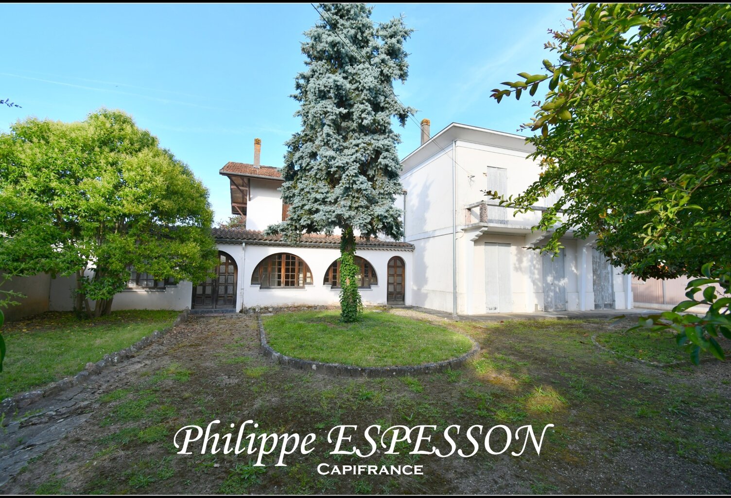 ENSEMBLE IMMOBILIER DIVISIBLE AU CŒUR DE MARMANDE – 2 MAISONS + 970 M² DE BÂTIMENTS + TERRAIN DE 2 557 M² — photo 1