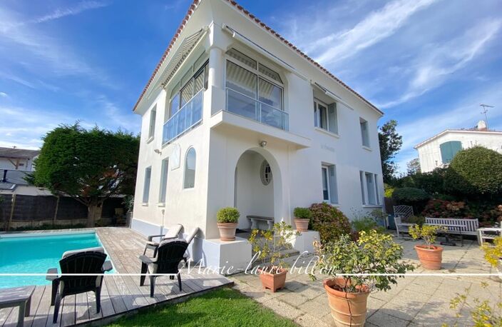 Maison à vendre 8 pièces SAINT GILLES CROIX DE VIE (85), maison 5 chambres, piscine et parcelle de 570 m2 — photo 4