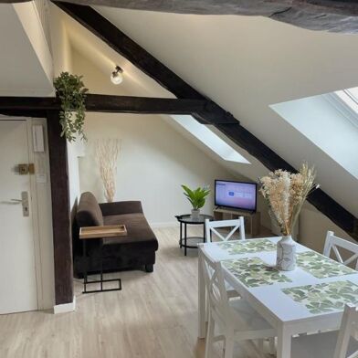 Appartement 1 pièces 700 €