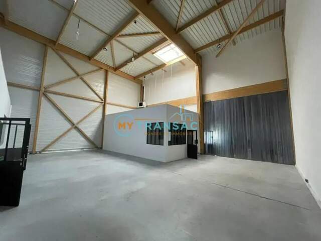 Romainville A LOUER Lot B5 :  1084m² d'activité et bureaux — photo du bien