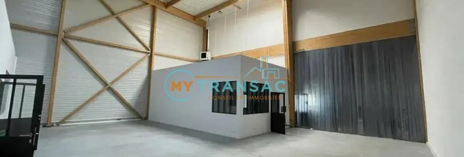 Local industriel  1084 m² à louer à Romainville (93230)