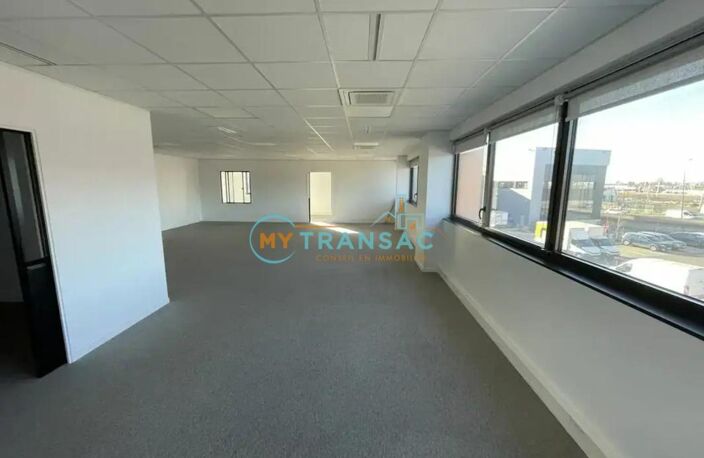 Romainville A LOUER Lot B5 :  1084m² d'activité et bureaux — photo 4
