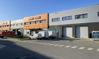 Local industriel  850 m² à louer à Romainville (93230)