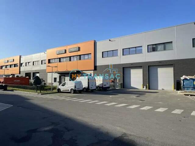 Romainville A LOUER Lot A4 : 850m² d'activité et bureaux — photo du bien