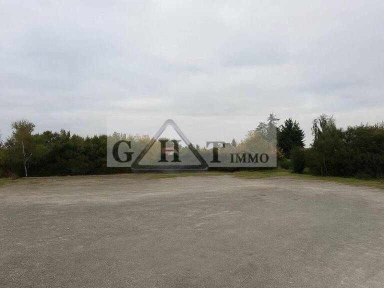 A VENDRE UN TERRAIN DE 4 500 M² A LINAS — photo 1