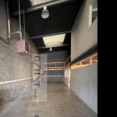 Local industriel  435000 €