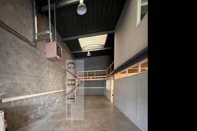 Local industriel  435000 €