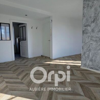 Appartement 4 pièces 885 €